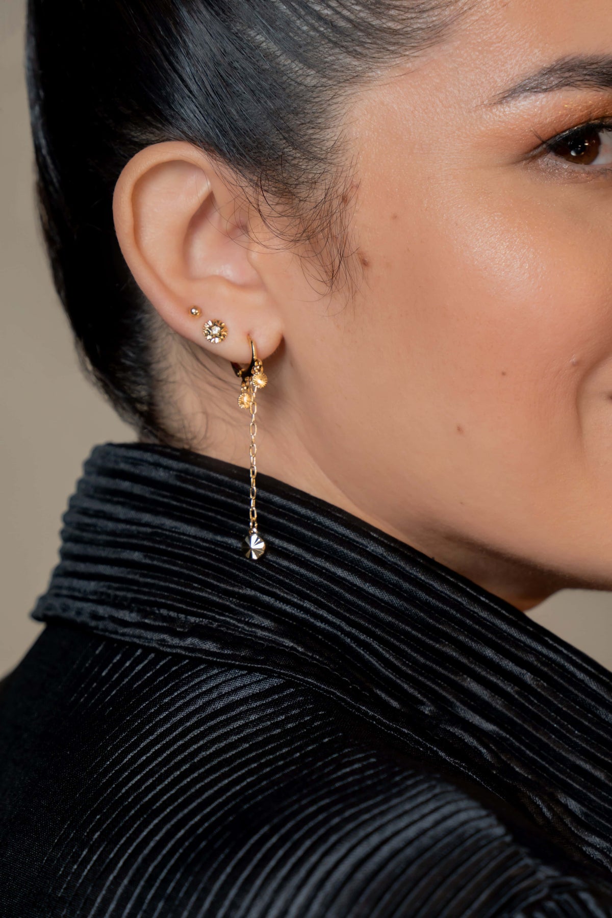 Candonga círculos diamantados en oro laminado 18k