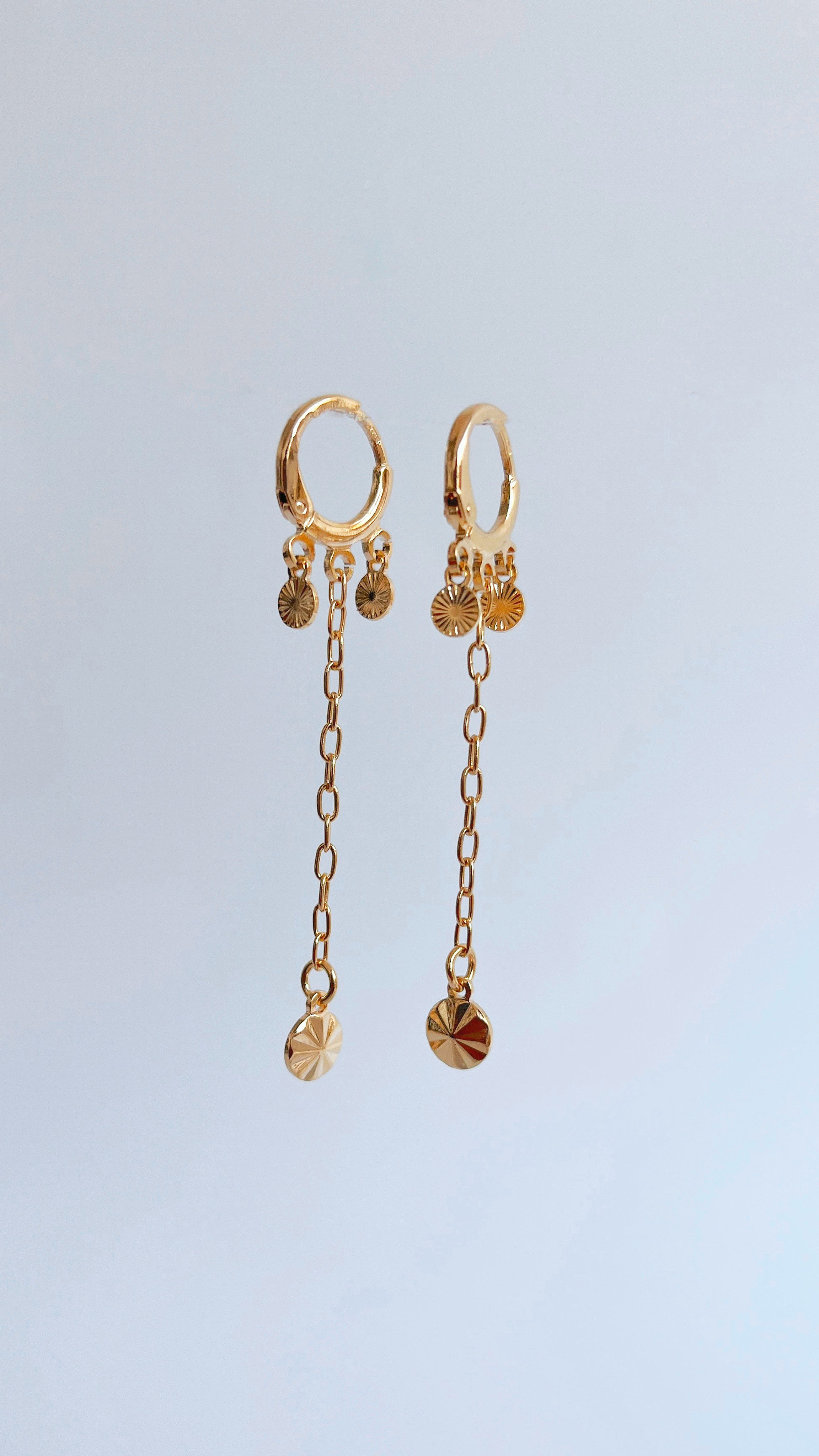 Candonga círculos diamantados en oro laminado 18k