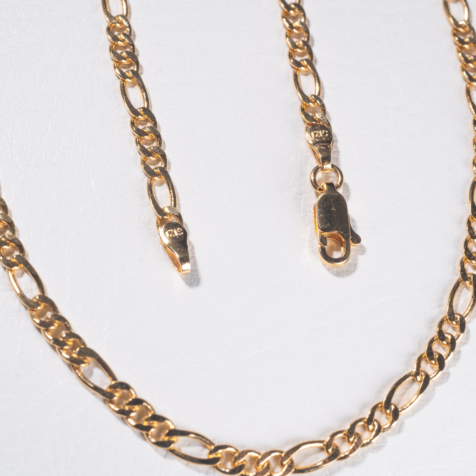 Cadena Figaro 3x1 en Oro laminado 18k para caballero